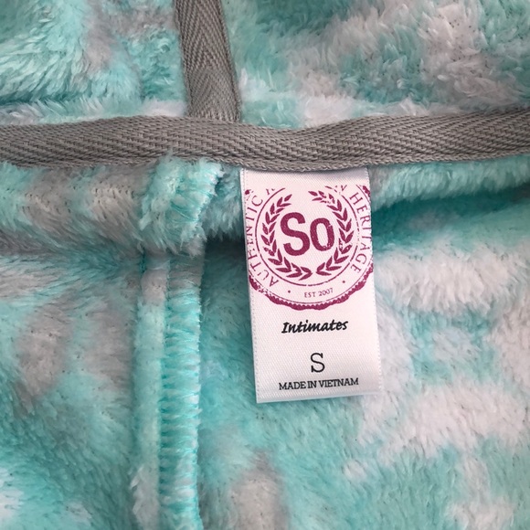 Winter Woman’s Fuzzy Onesie - Picture 4 of 8